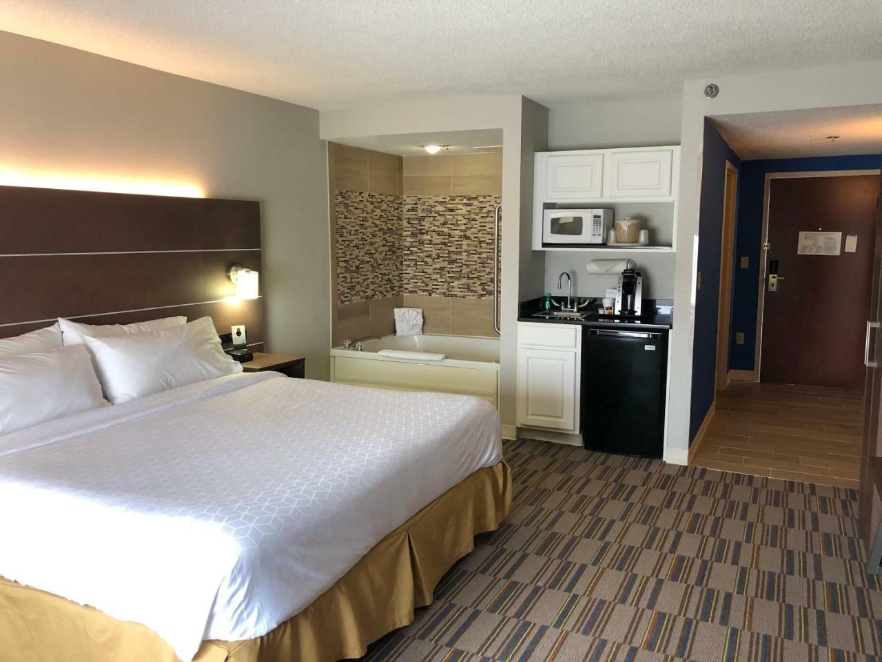 Holiday Inn Express And Suites Quakertown - Allentown Area By Ihg מראה חיצוני תמונה